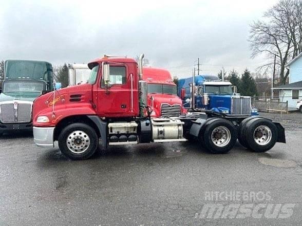 Mack PINNACLE CXU613 Sattelzugmaschinen