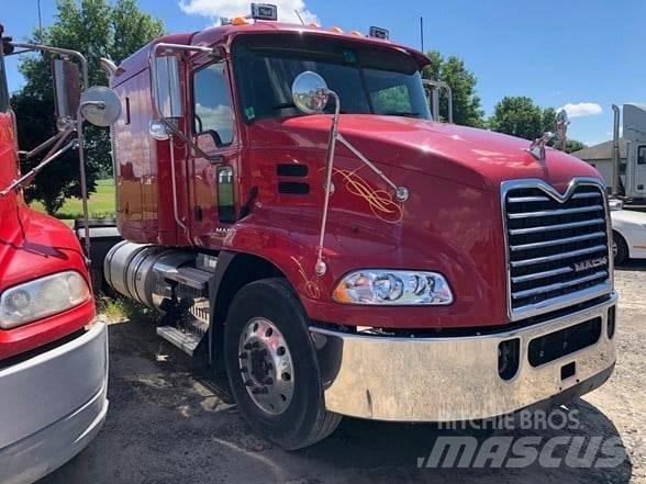 Mack PINNACLE CXU613 Sattelzugmaschinen