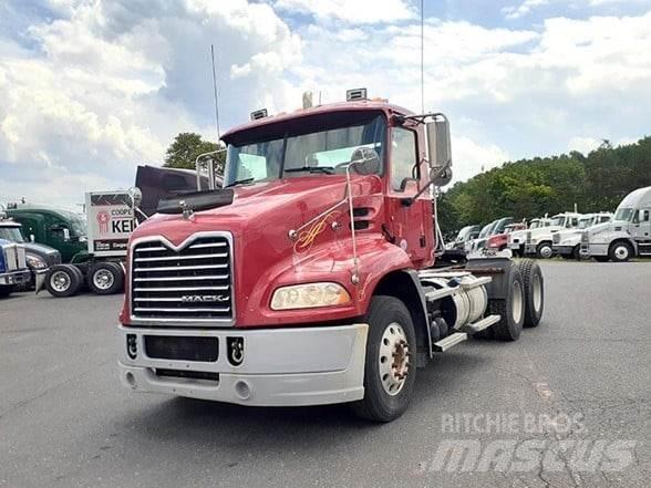 Mack PINNACLE CXU613 Sattelzugmaschinen