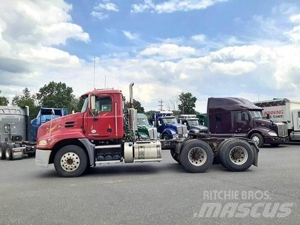 Mack PINNACLE CXU613 Sattelzugmaschinen
