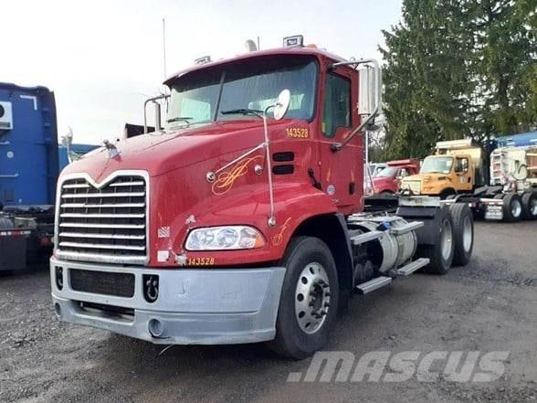 Mack PINNACLE CXU613 Sattelzugmaschinen