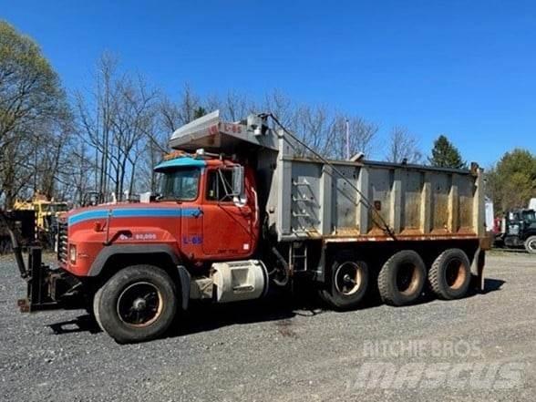 Mack RD688S Kipper