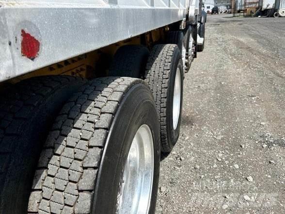 Peterbilt 567 Kipper