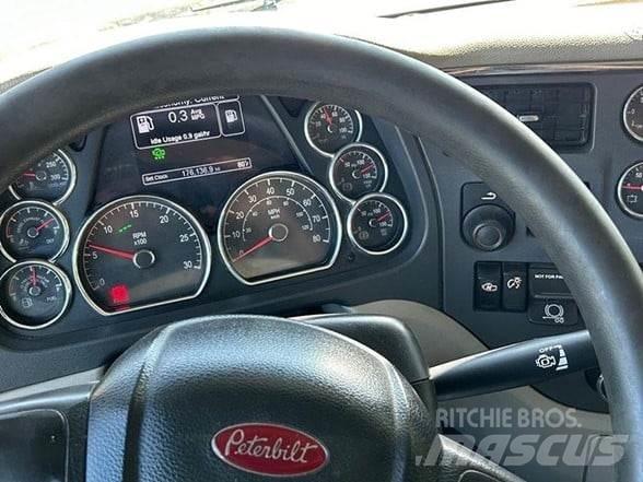 Peterbilt 567 Kipper