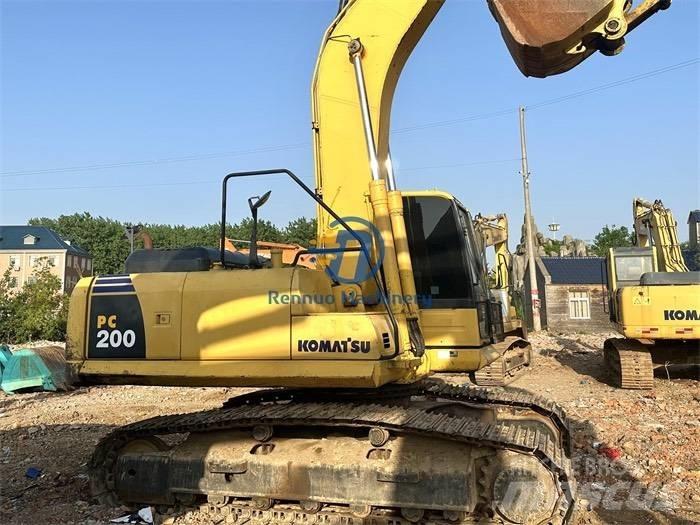 Komatsu PC200-8 Raupenbagger