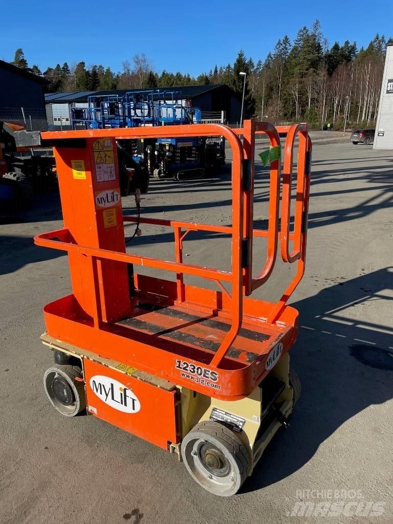 JLG 1230 Scheren-Arbeitsbühnen