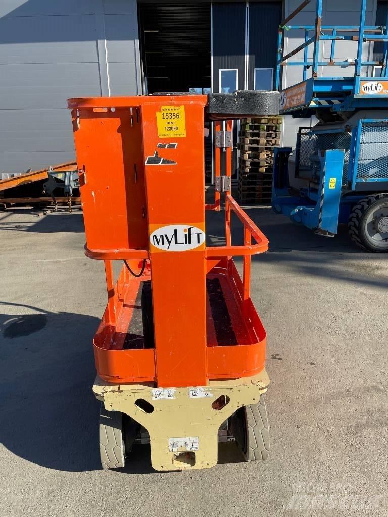 JLG 1230 Scheren-Arbeitsbühnen