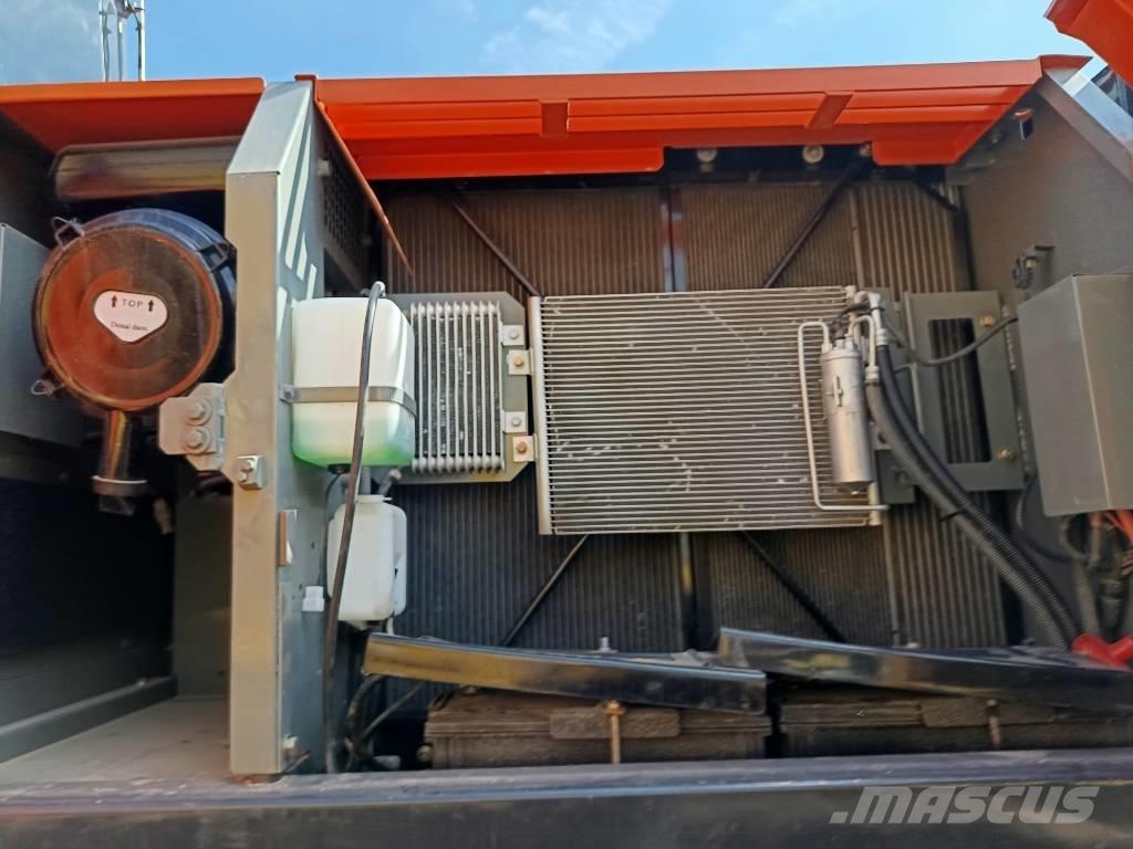 Hitachi ZX 200 Raupenbagger