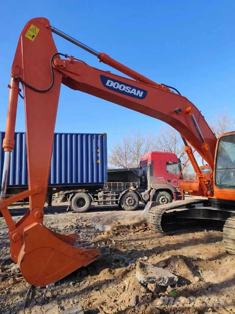 Doosan DH225LC-7 Raupenbagger