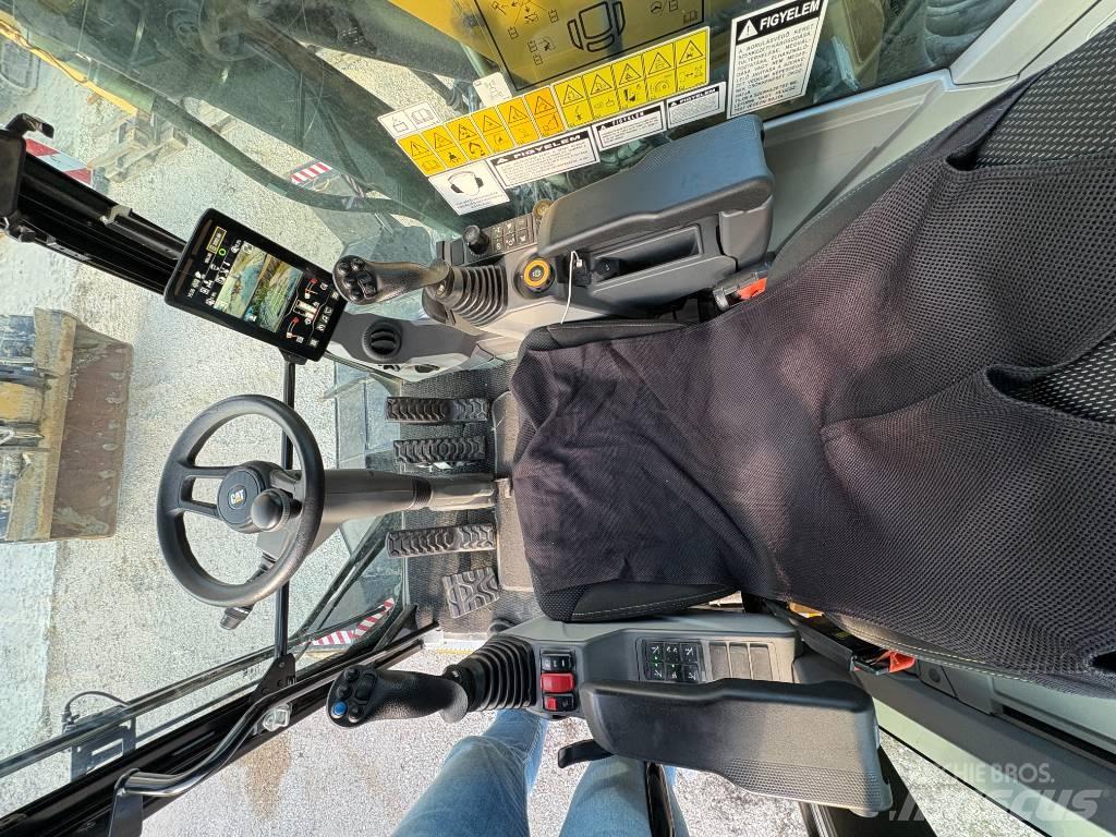 CAT M 318 Mobilbagger