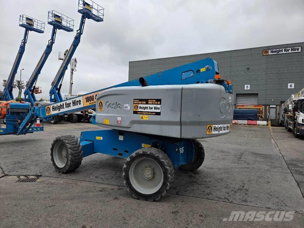 Genie S 65 Teleskopbühnen