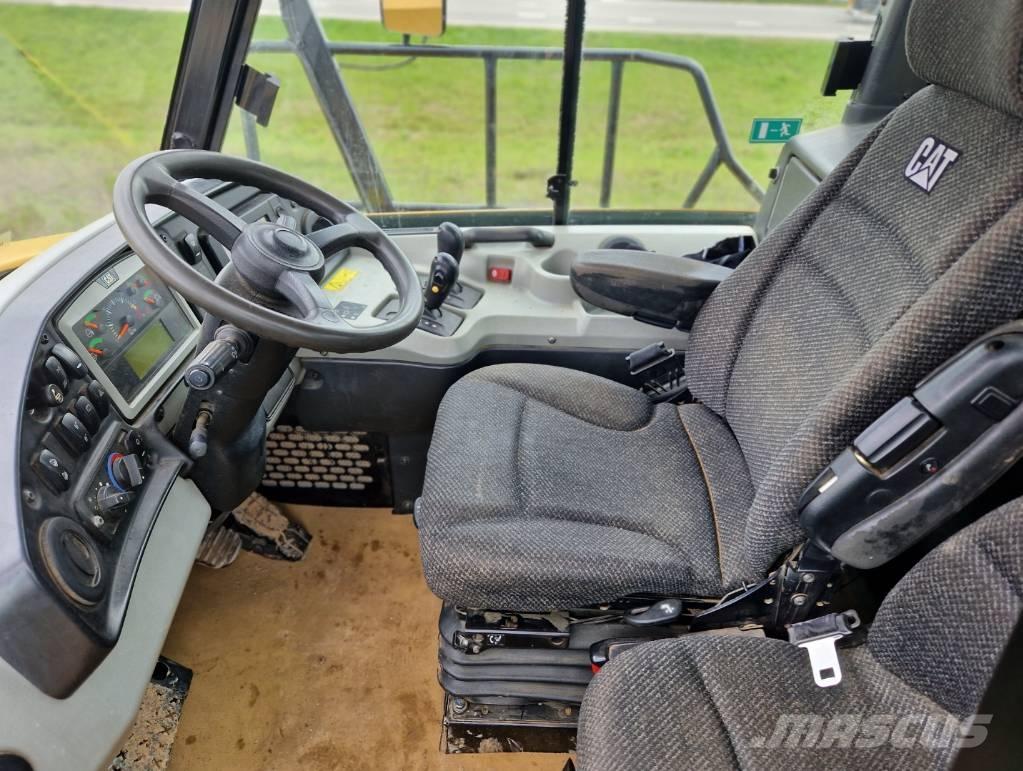 CAT 735C2 Dumper - Knickgelenk