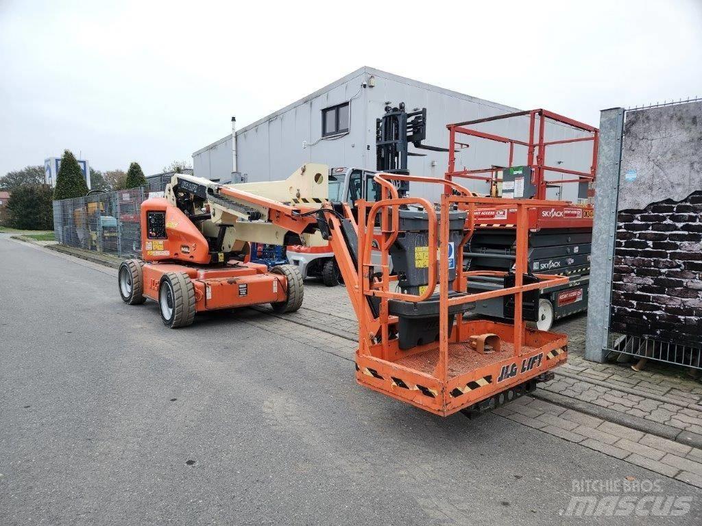 JLG M 450 AJ Gelenkteleskoparbeitsbühnen