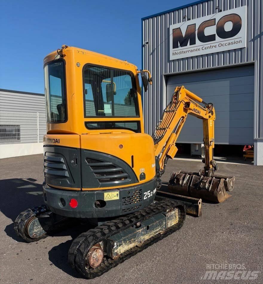 Hyundai R25Z-9 AK Minibagger < 7t