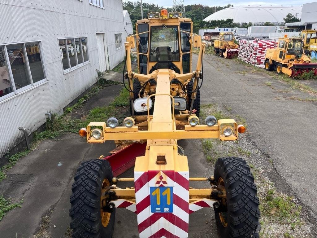 Mitsubishi MG 500 Grader