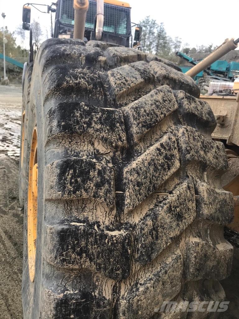 Bell B 30 E Dumper - Knickgelenk