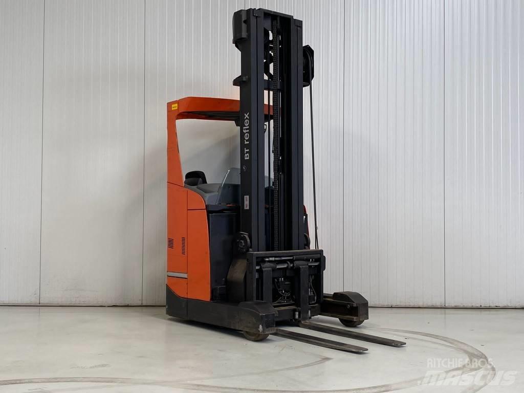 BT RRE140E Schubmaststapler
