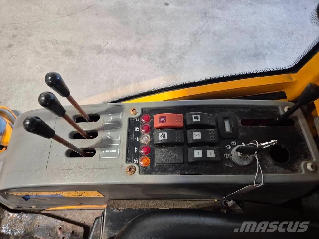 Stiga TITAN 32 H Arbeitsfahrzeuge