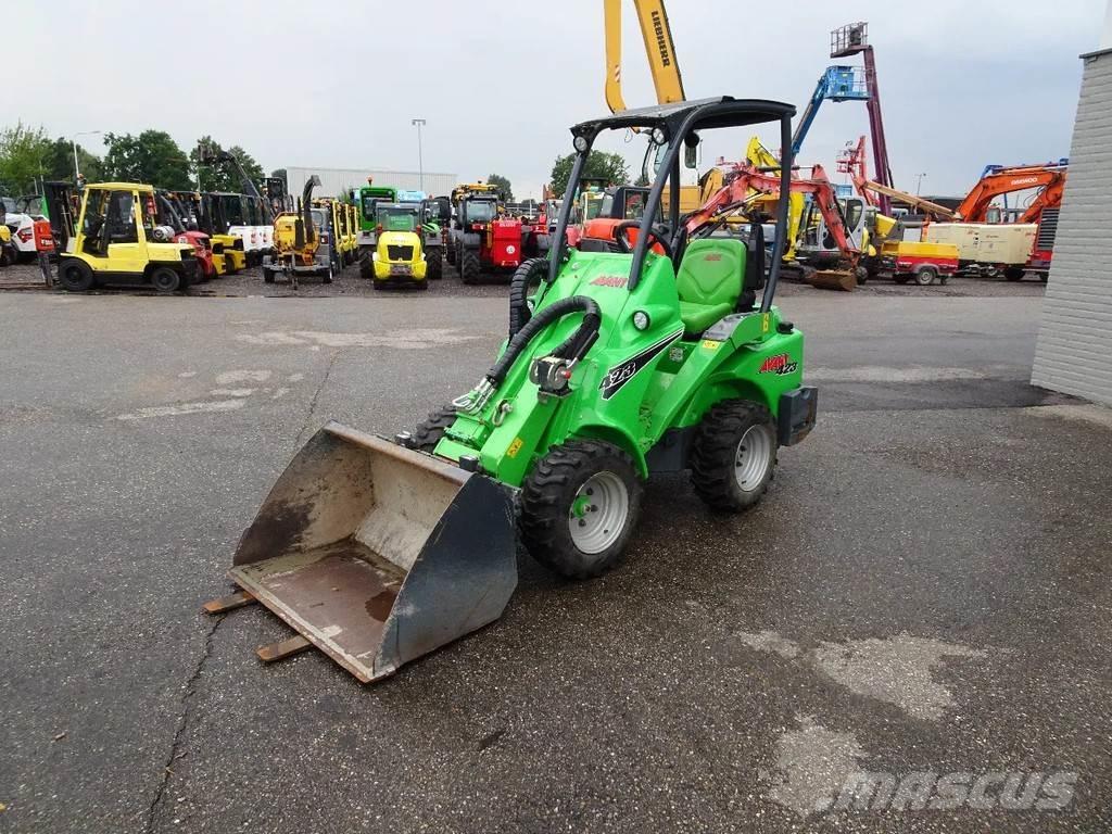 Avant 423 Minilader