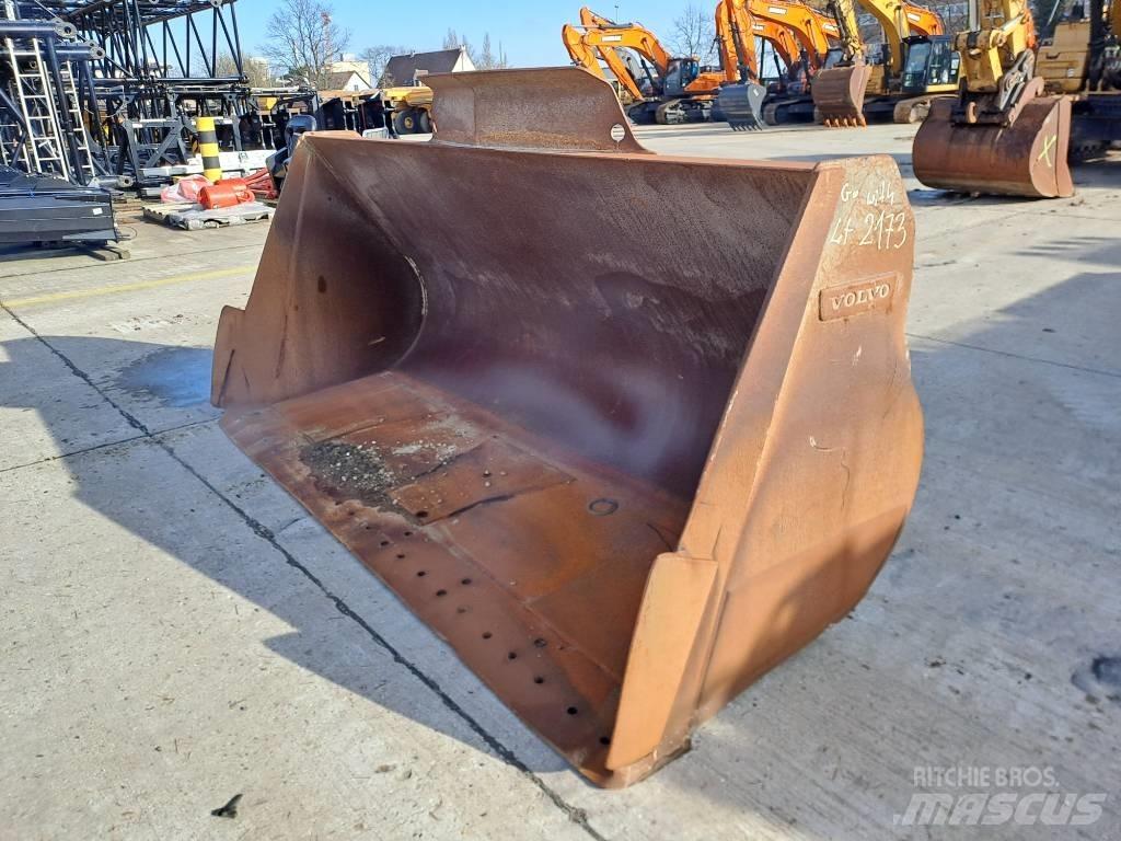 Volvo L 150 H Schaufeln