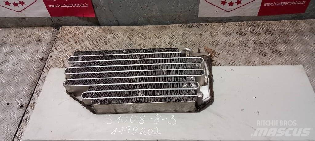 Scania R 440.    1779202 Radiatoren