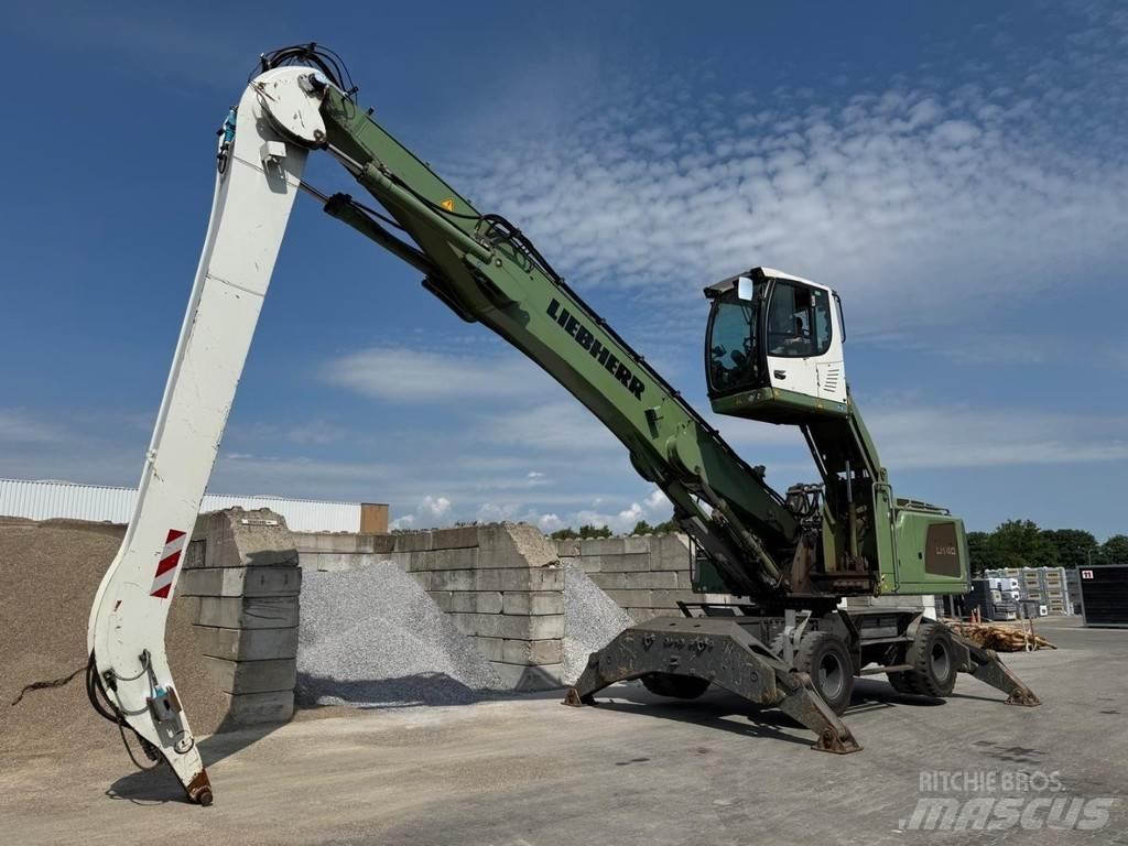 Liebherr LH 40 M Materialumschlag