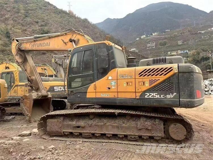 Hyundai R215VS Mobilbagger
