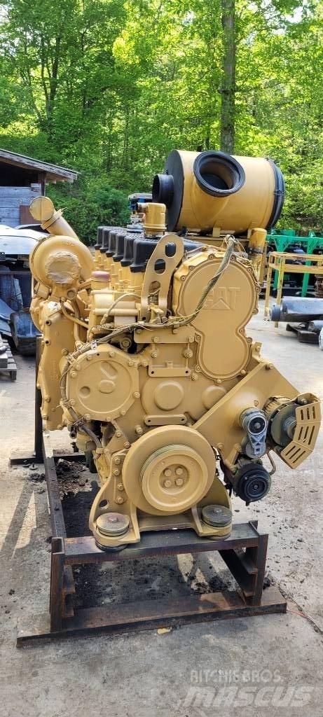 CAT 740 B Dumper - Knickgelenk