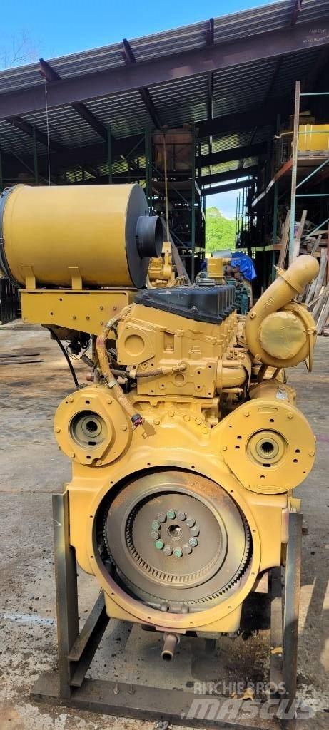 CAT 740 B Dumper - Knickgelenk