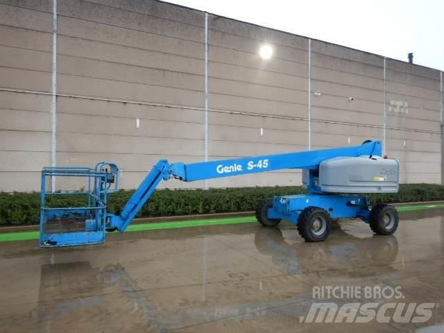 Genie S45 Teleskopbühnen