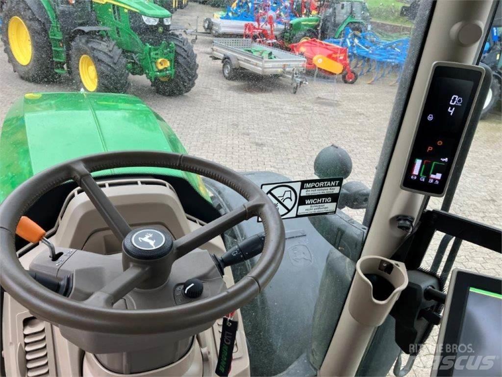John Deere 6R 215 Traktoren