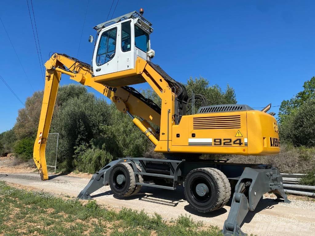 Liebherr A 924 C Materialumschlag