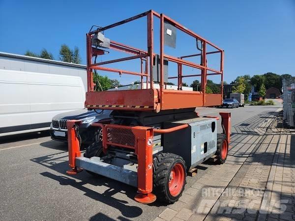 SkyJack SJ 6832 RT Scheren-Arbeitsbühnen
