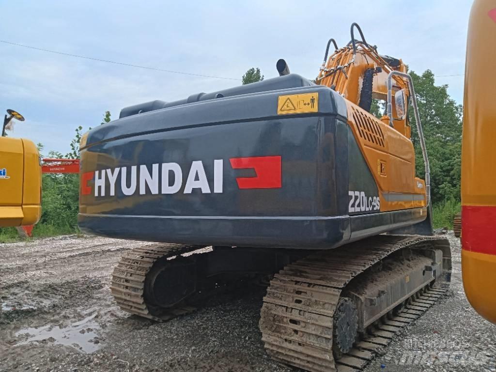 Hyundai R220-9S Raupenbagger