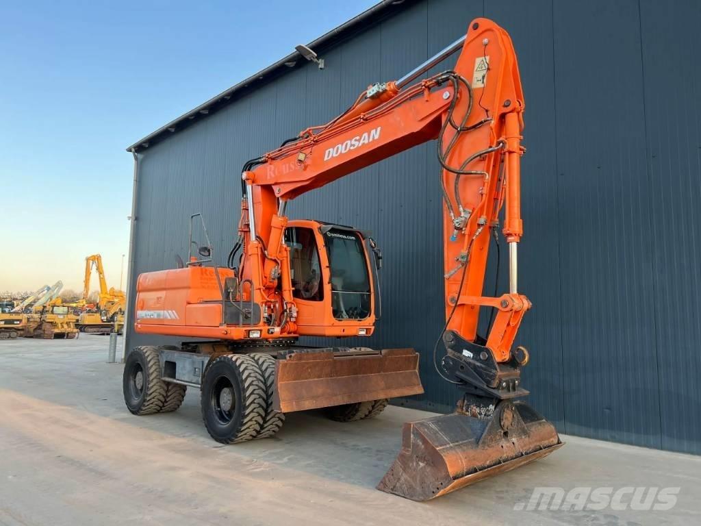 Doosan DX170W Mobilbagger