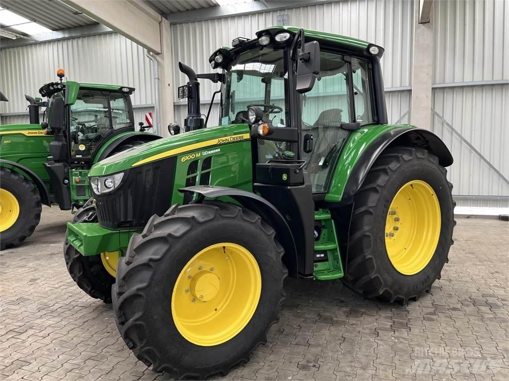John Deere 6100M Traktoren