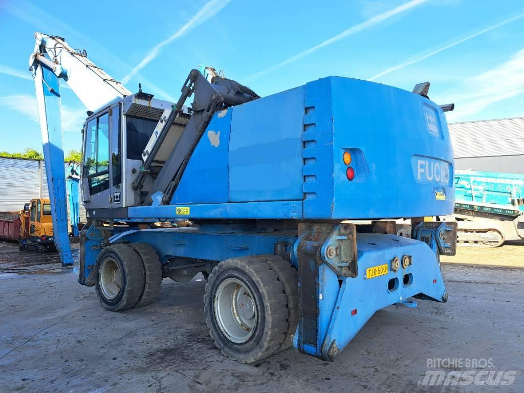 Fuchs MHL360D Materialumschlag