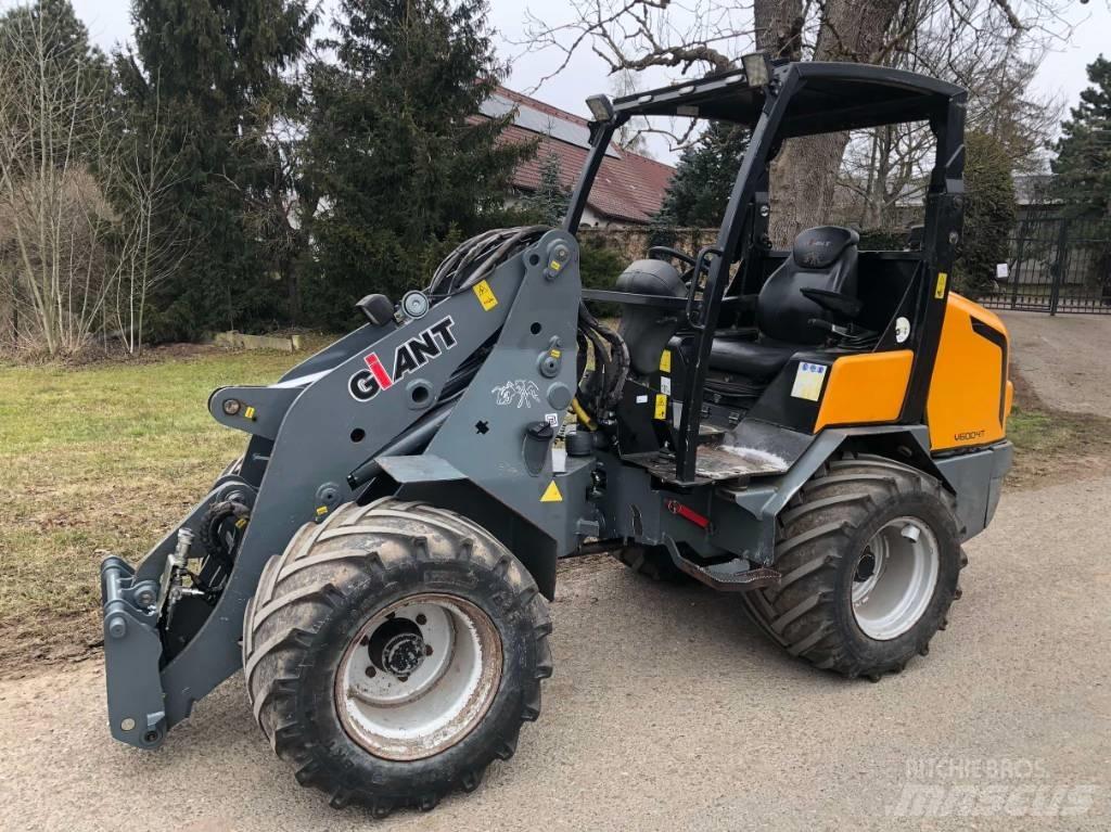 GiANT V 6004 T X-Tra Teleskoplader für Landwirtschaft