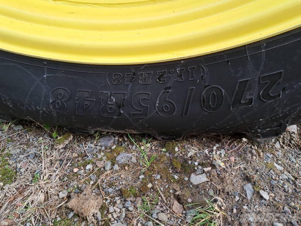 John Deere 740 i Anhängespritzen