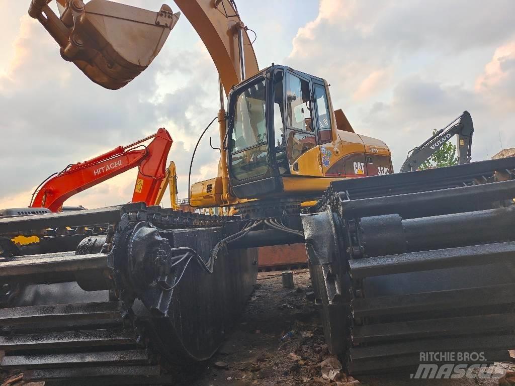 CAT 320 C Amphibienbagger