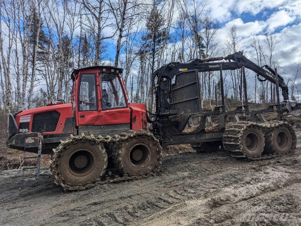 Komatsu 895 Forwarder
