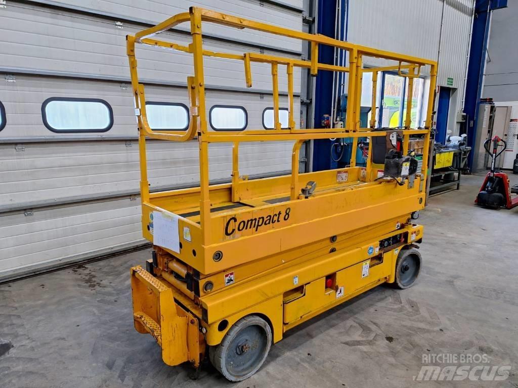 Haulotte Compact 8 Scheren-Arbeitsbühnen