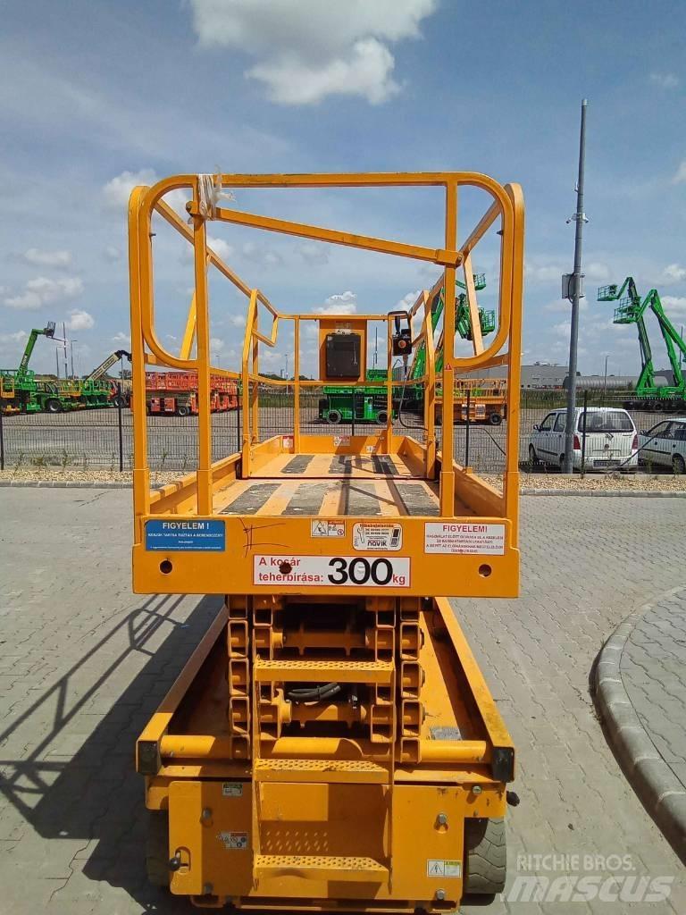 Haulotte Compact 12 Scheren-Arbeitsbühnen