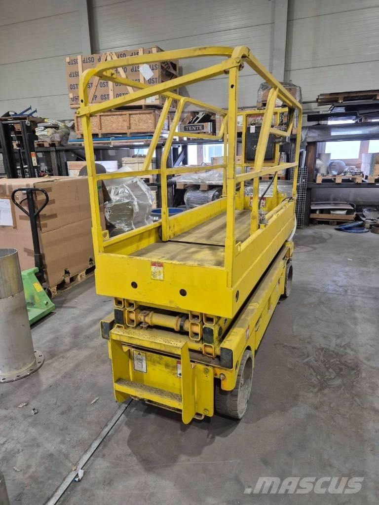Haulotte Compact 8 Scheren-Arbeitsbühnen