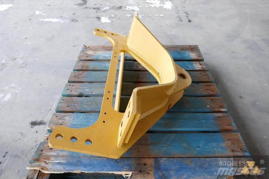 CAT 140M3 Drawbar Transport Sonstige