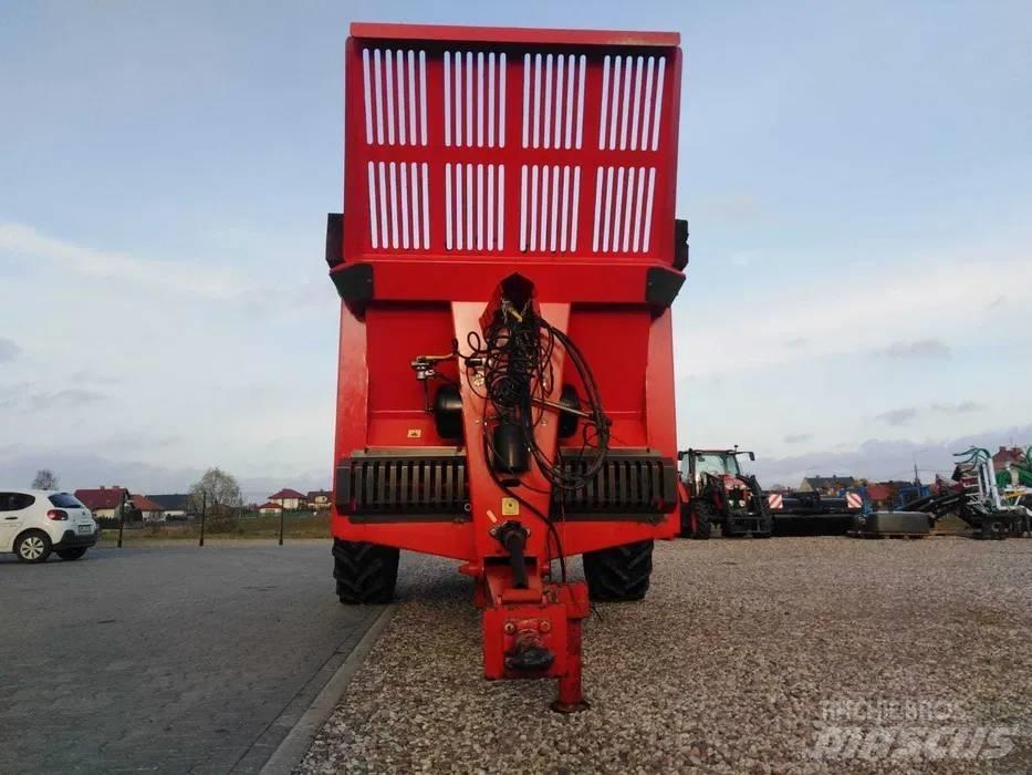 DAF Magnum 10 Düngemittelverteiler