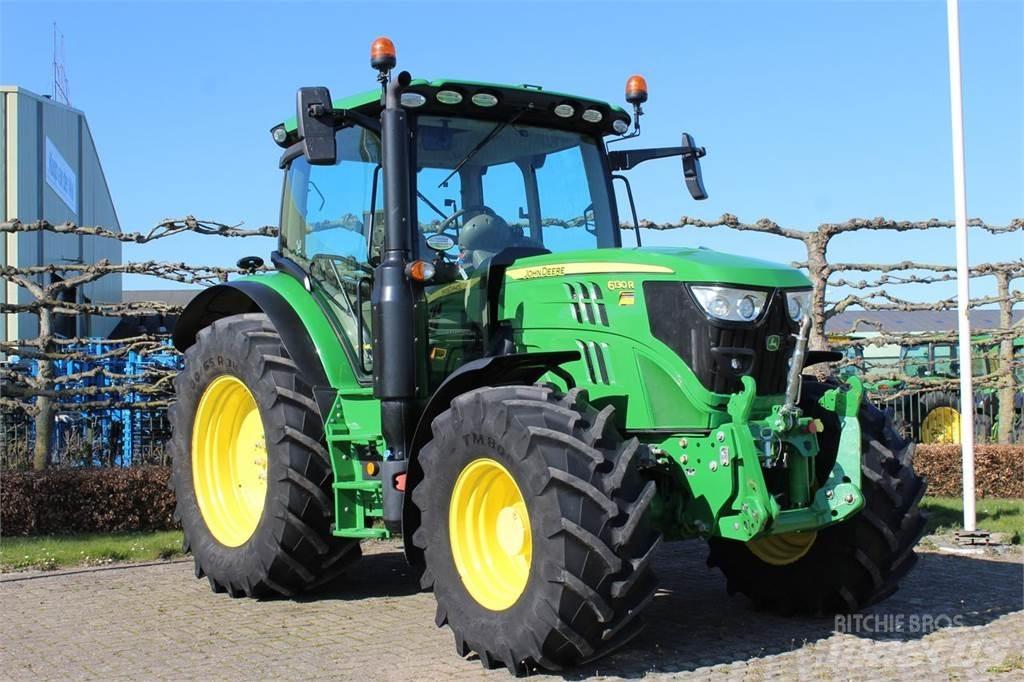 John Deere 6130R Traktoren