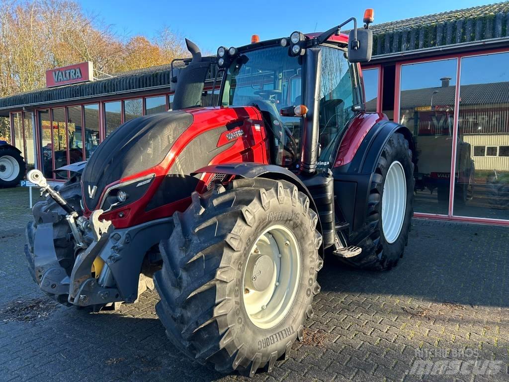 Valtra T234A Traktoren