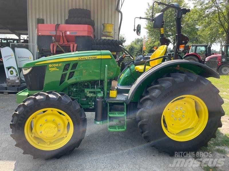 John Deere 5058E Traktoren
