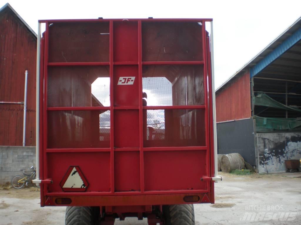 JF ES 3000 M Ladewagen